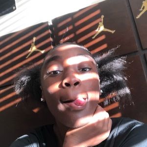 Meet your Posher, Alana